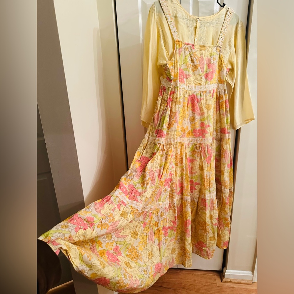 Vintage-Inspired Floral Tiered Sundress & Silk Blouse Set (American EagleSize S) - Picture 7 of 11